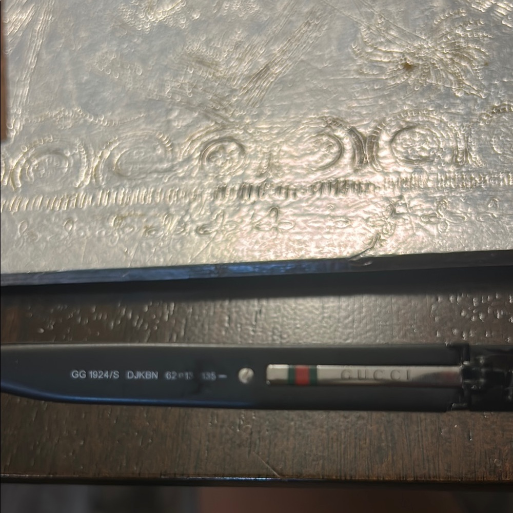 Gucci GG 1924/S Black Aviator Sunglasses - Picture 6 of 7